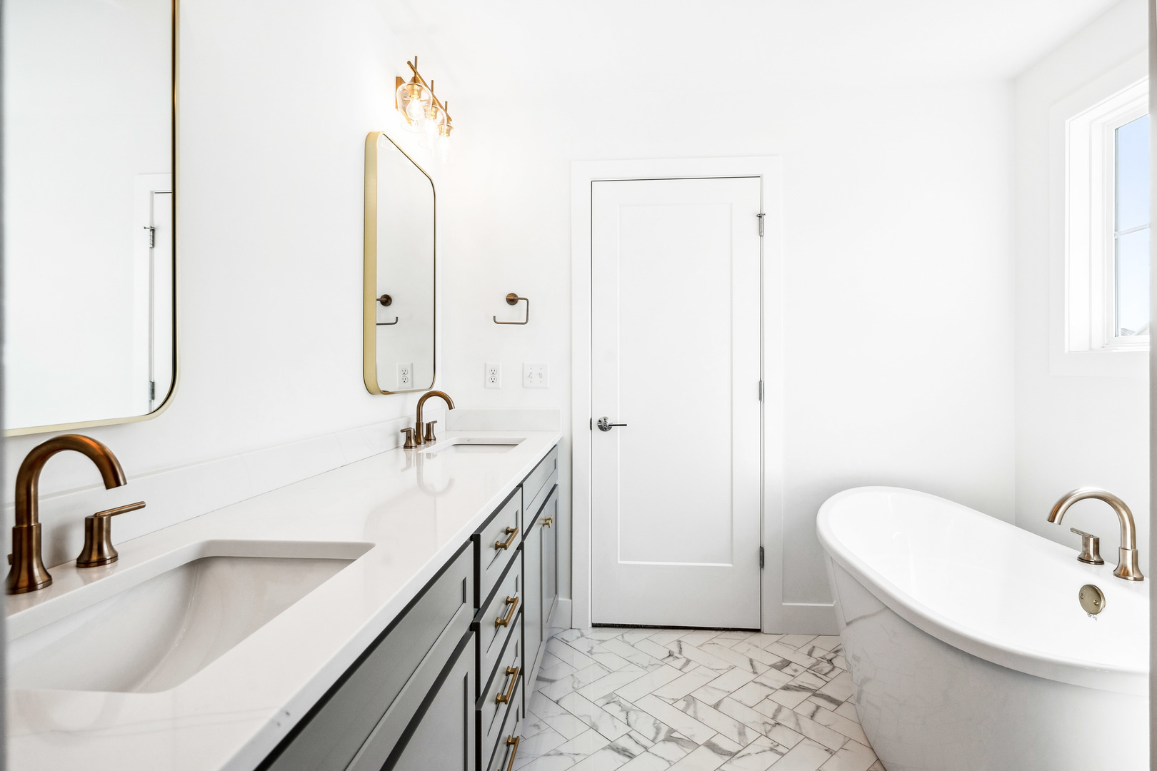 5017 Finlen Lane Bloomington, IL 61705 - Photo 45 of 60 a bathroom with a sink and a mirror