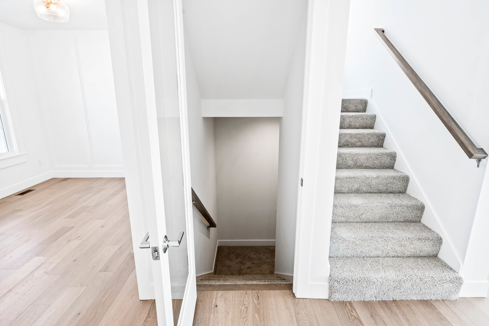 5017 Finlen Lane Bloomington, IL 61705 - Photo 48 of 60 a view of entryway and hall with wooden floor