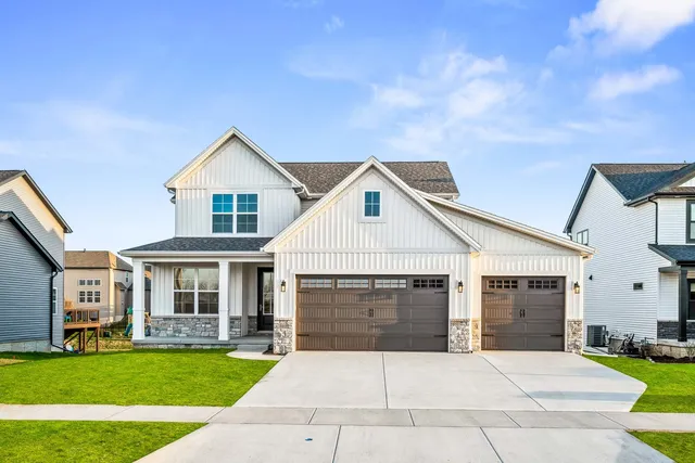 $549,900 | 5017 Finlen Lane, Bloomington, IL 61705