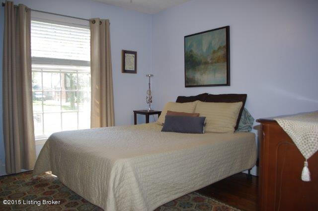 411 Sprite Road Louisville, KY 40207 - Photo 12 of 20 13