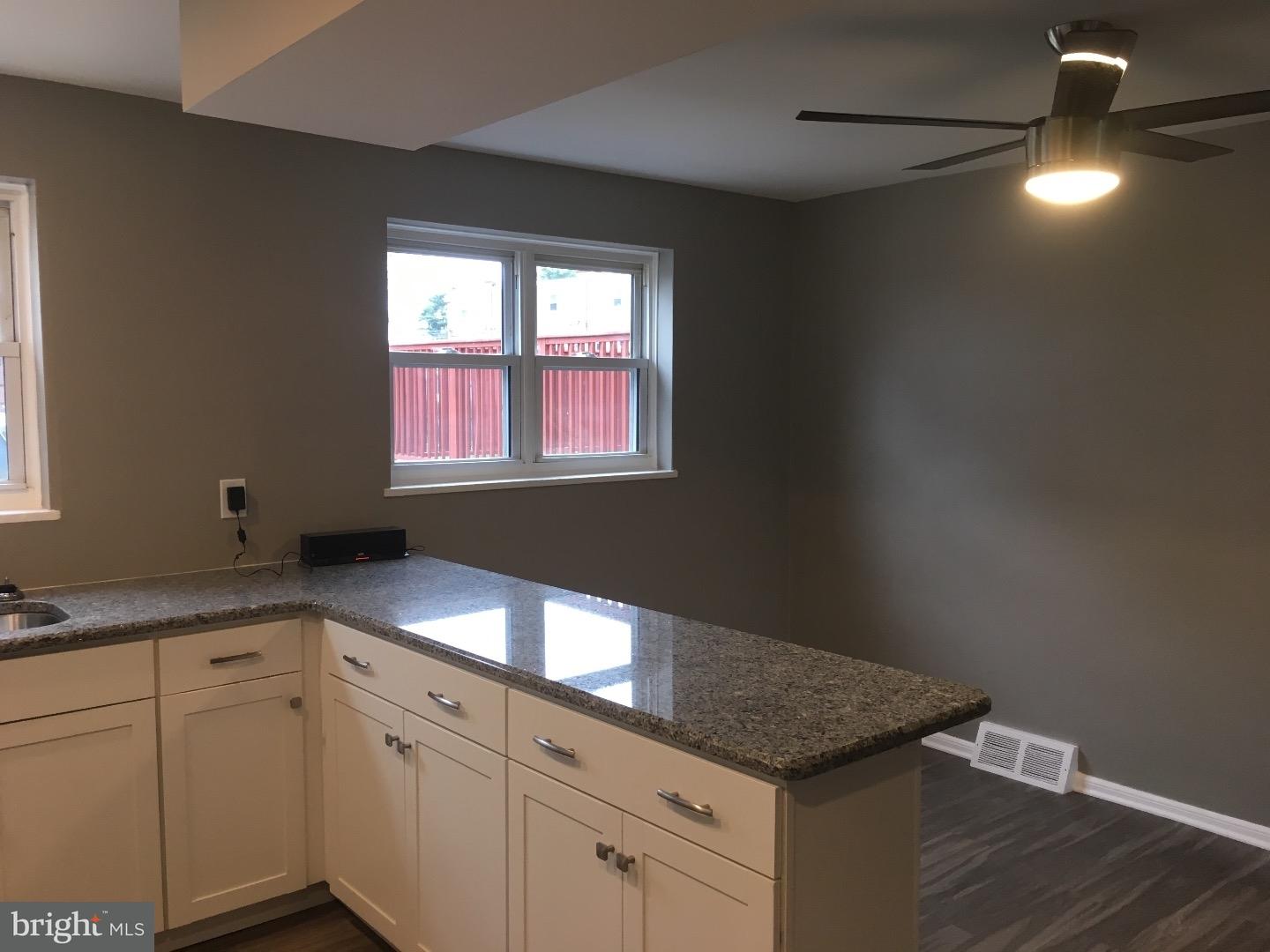 720 Grant Road Folcroft, PA 19032 - Photo 12 of 25 Dining Room