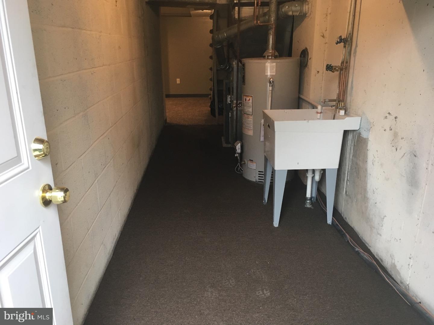 720 Grant Road Folcroft, PA 19032 - Photo 22 of 25 Laundry Room