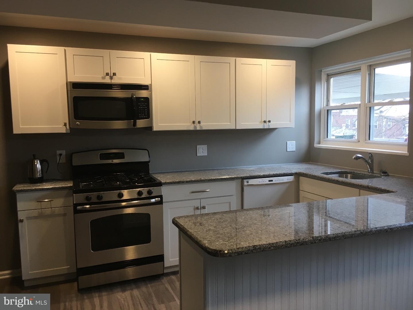720 Grant Road Folcroft, PA 19032 - Photo 7 of 25 Kitchen
