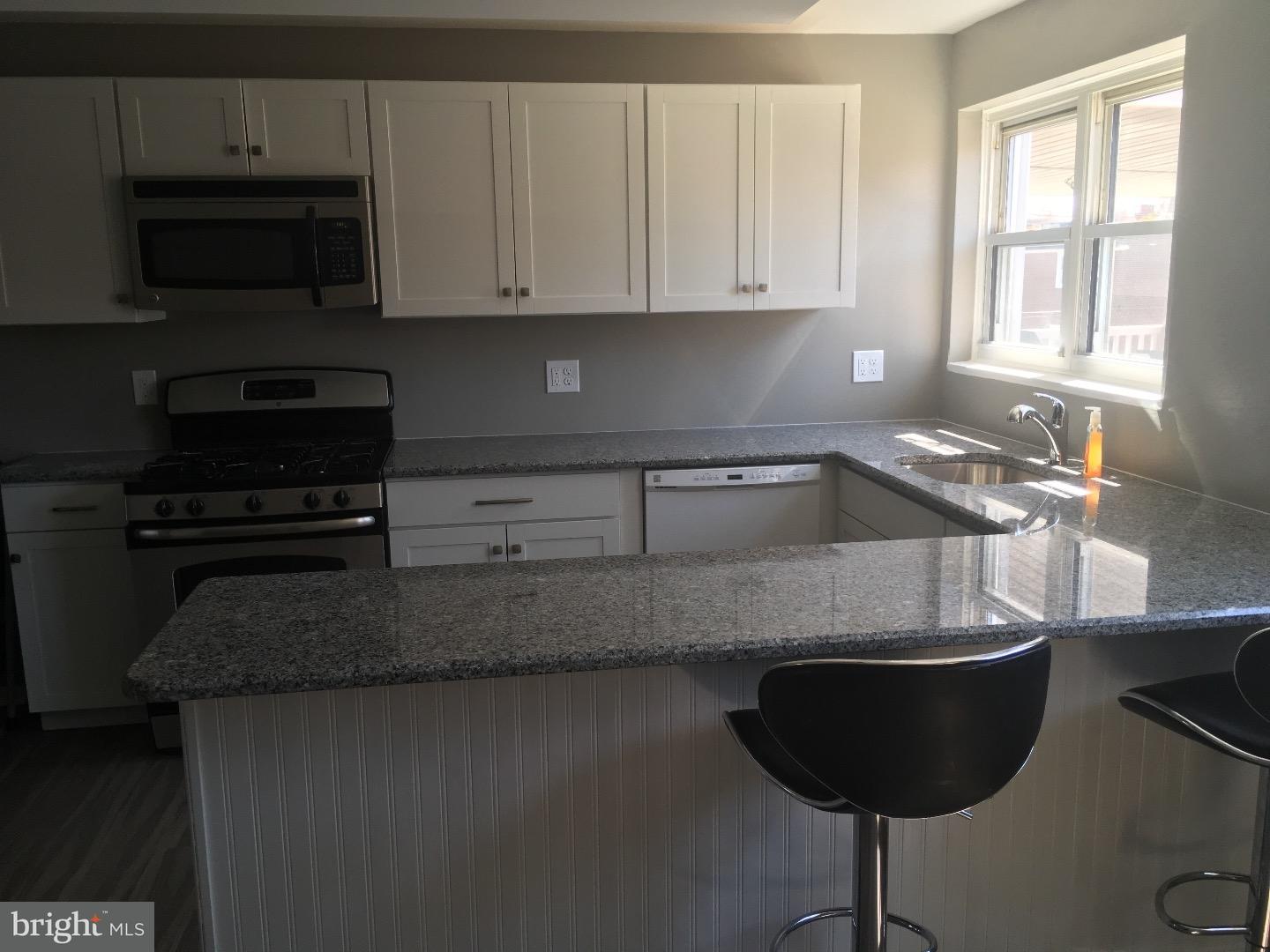 720 Grant Road Folcroft, PA 19032 - Photo 9 of 25 Kitchen