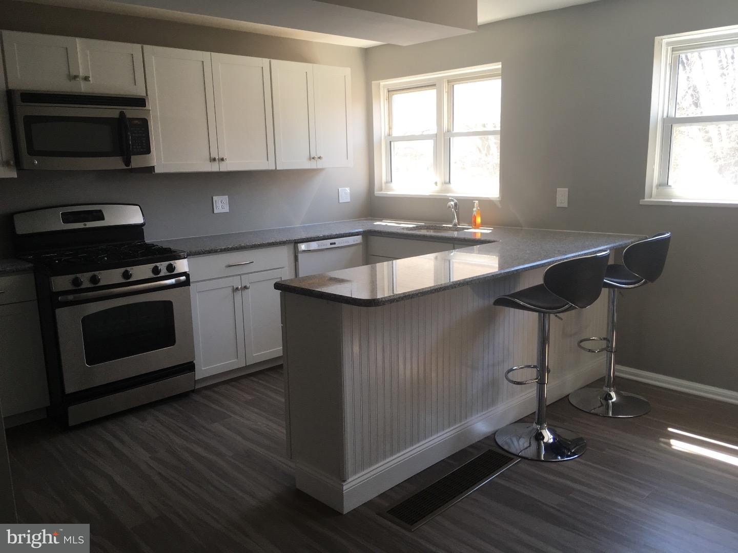 720 Grant Road Folcroft, PA 19032 - Photo 10 of 25 Kitchen
