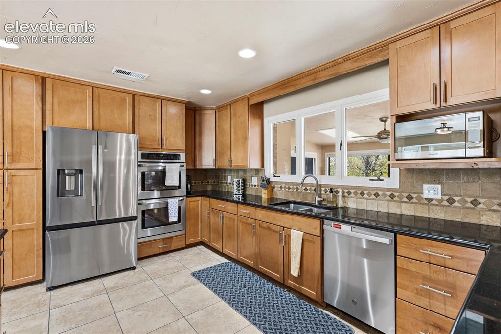 12715 Roundup Road Parker, CO 80138 - Photo 10 of 47 Gallery Image 10