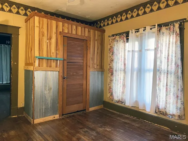 $37,500 | 324 West Main Street, Essex, MO 63846