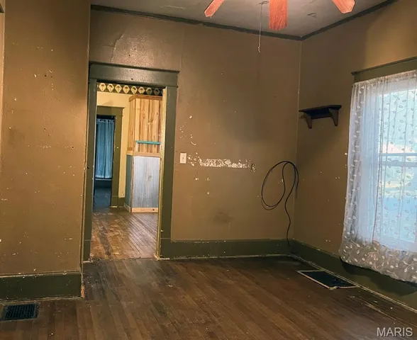 $37,500 | 324 West Main Street, Essex, MO 63846