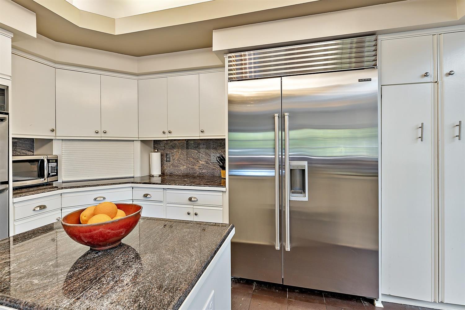 2447 Hillcrest Road Medford, OR 97504 - Photo 11 of 35 Additional Photo