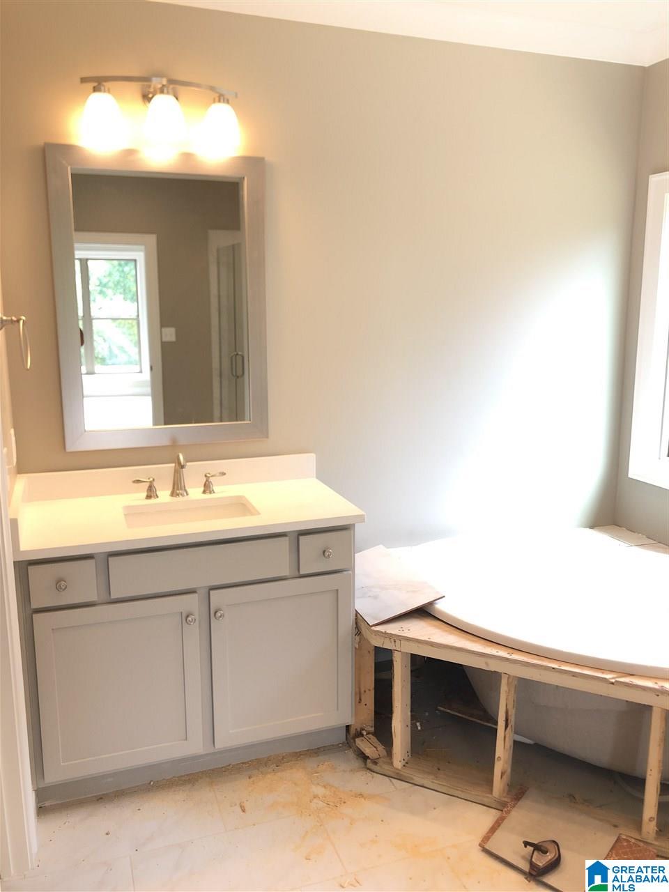 411 Oxford Way Pelham, AL 35124 - Photo 15 of 32