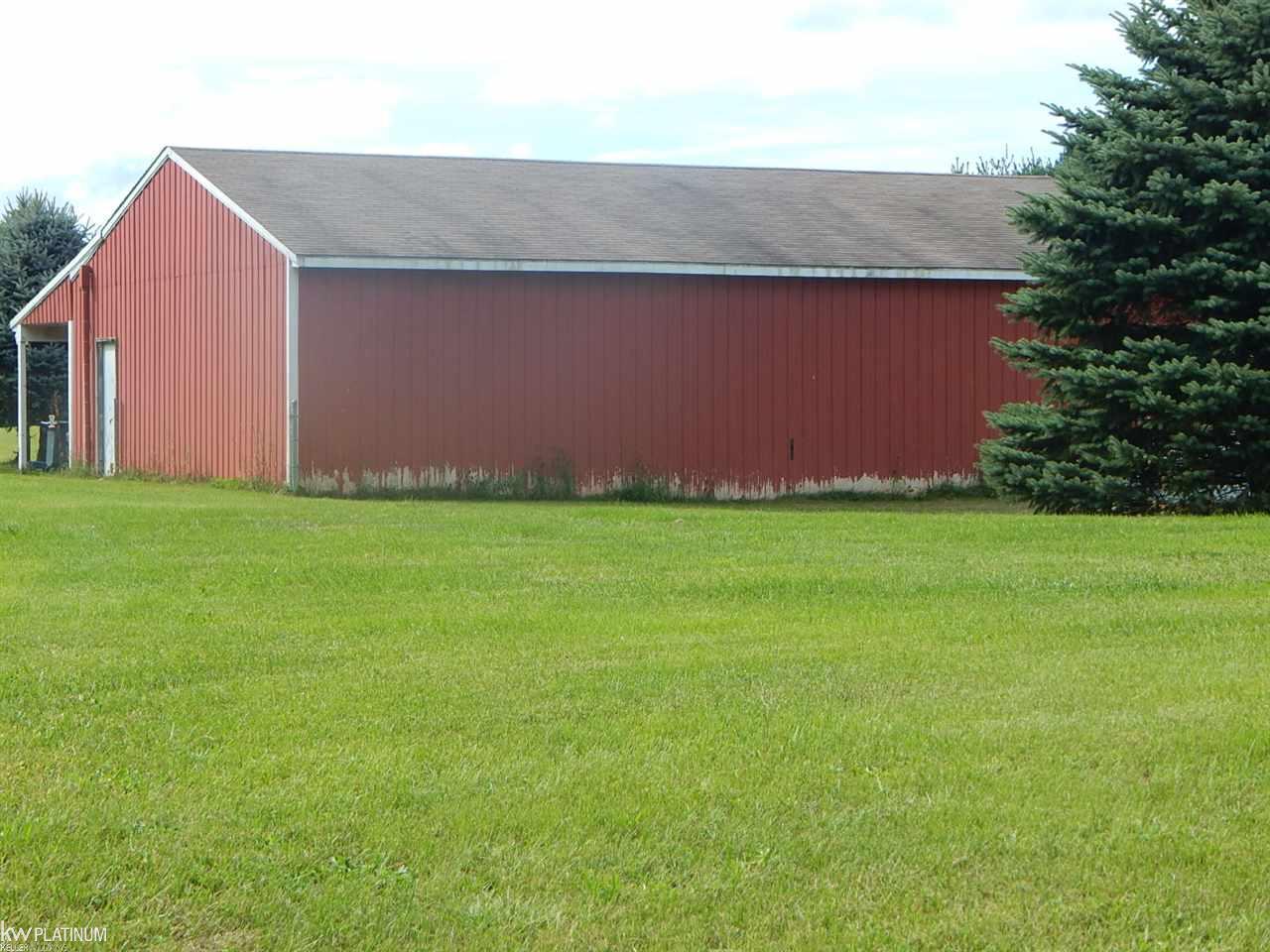 3162 Breen Road Emmett, MI 48022 - Photo 10 of 37 31358854-9.JPG