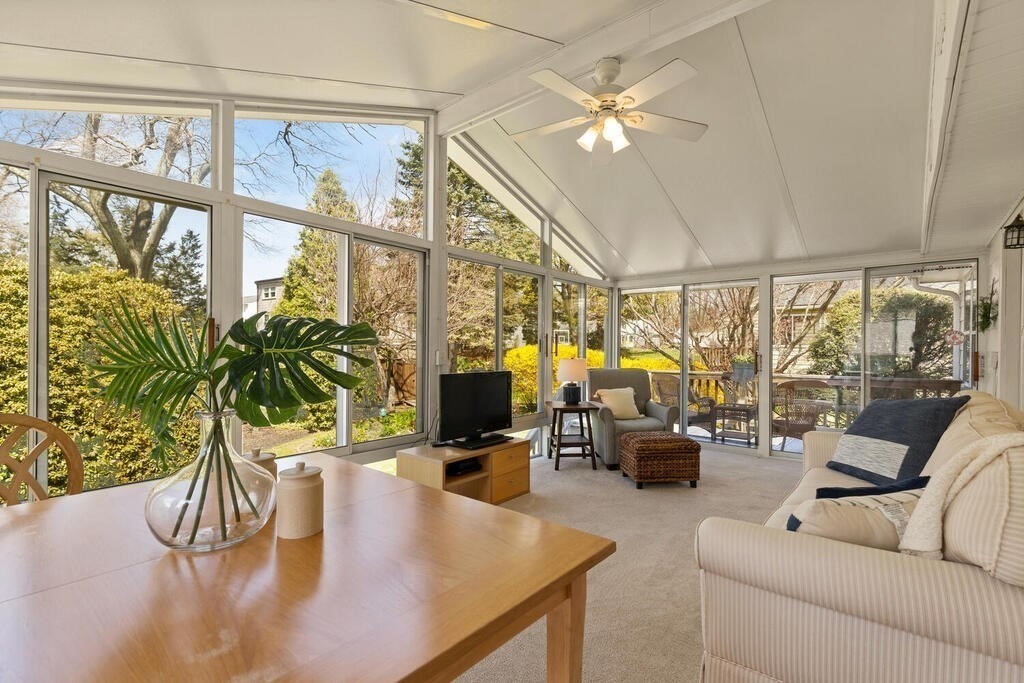 55 Red Gate Lane Reading, MA 01867 - Photo 17 of 34