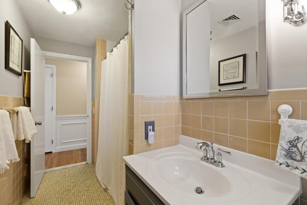 55 Red Gate Lane Reading, MA 01867 - Photo 21 of 34