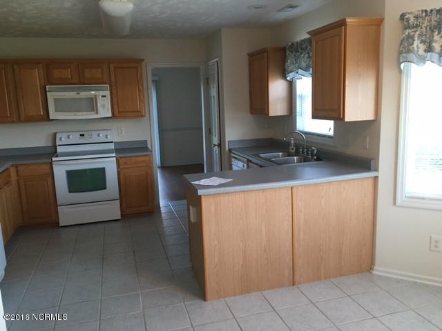 175 East Ridge Court Jacksonville, NC 28540 - Photo 10 of 31 IMG_1581