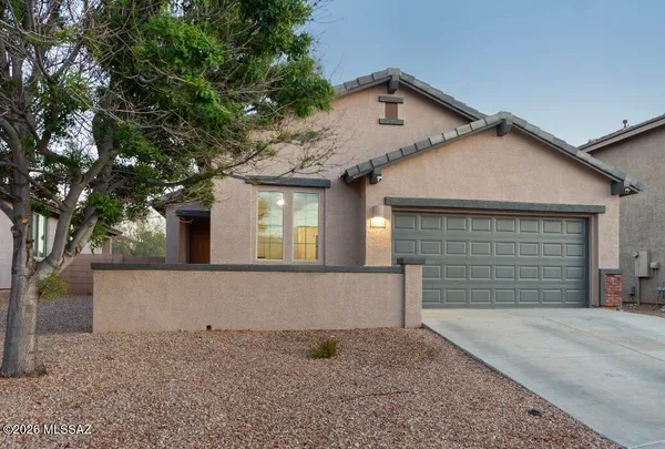 $339,900 | 10464 South Cutting Horse Drive, Vail, AZ 85641