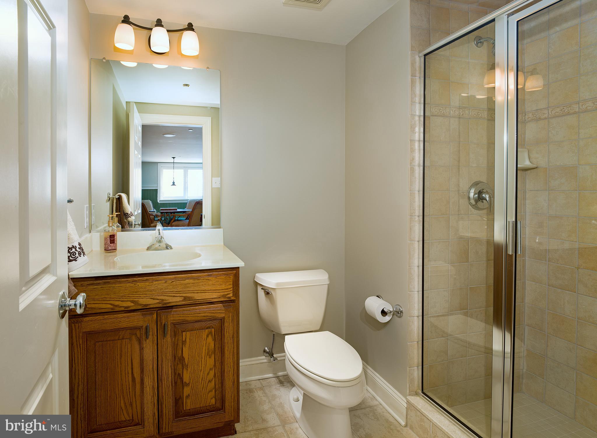 1021 Whitegate Road Wayne, PA 19087 - Photo 33 of 48 Bathroom