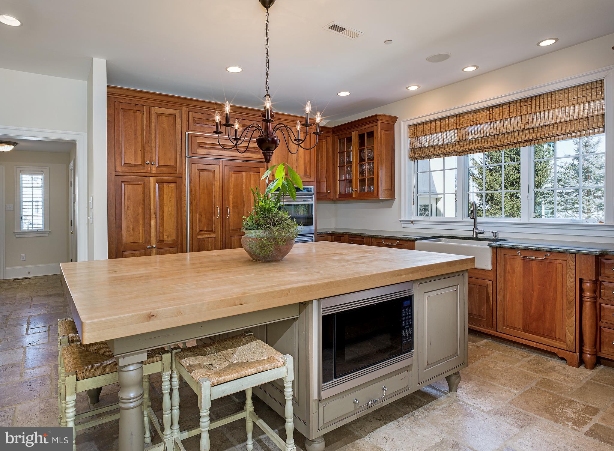 1021 Whitegate Road Wayne, PA 19087 - Photo 6 of 48 Kitchen