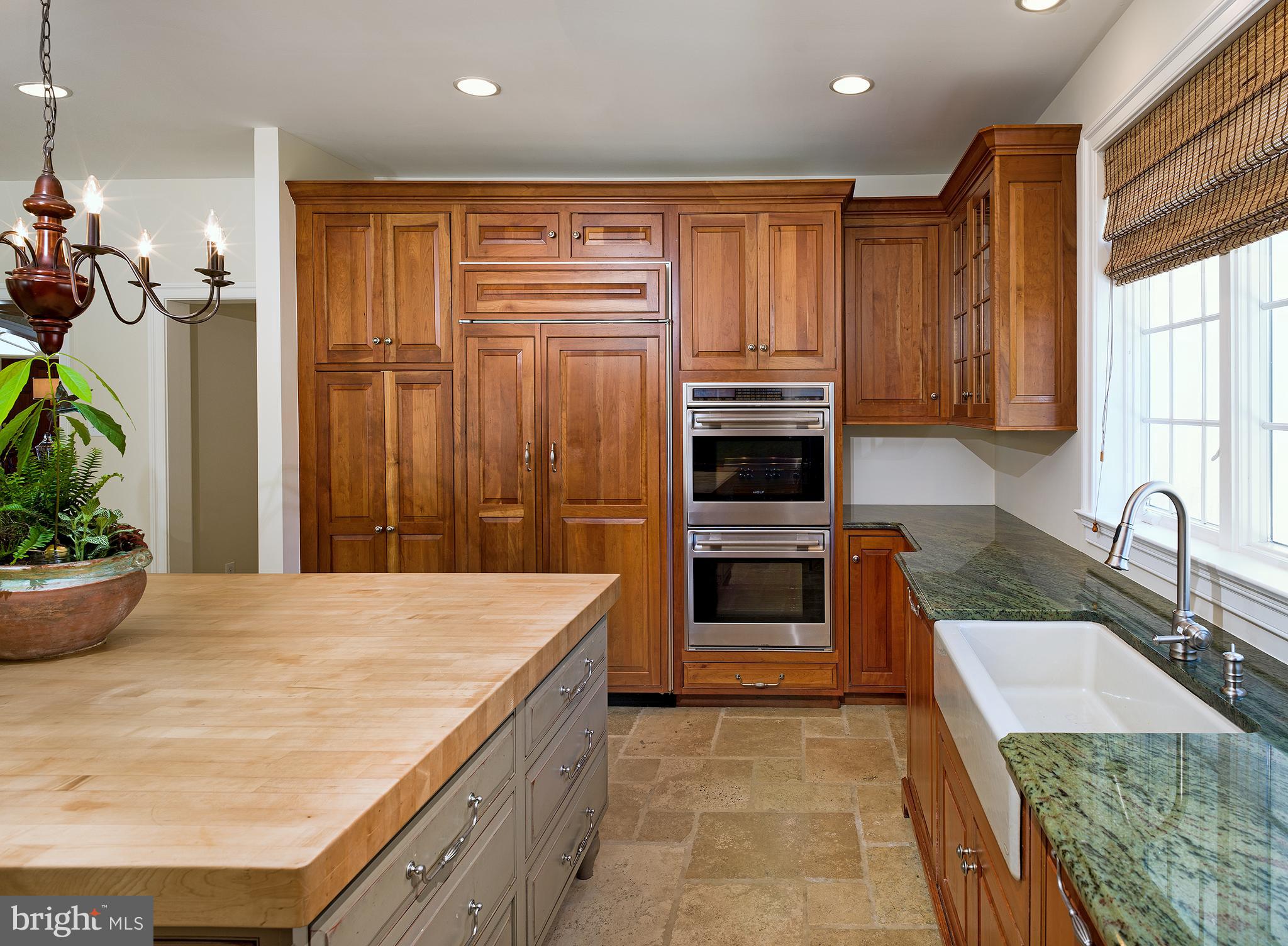 1021 Whitegate Road Wayne, PA 19087 - Photo 9 of 48 Kitchen