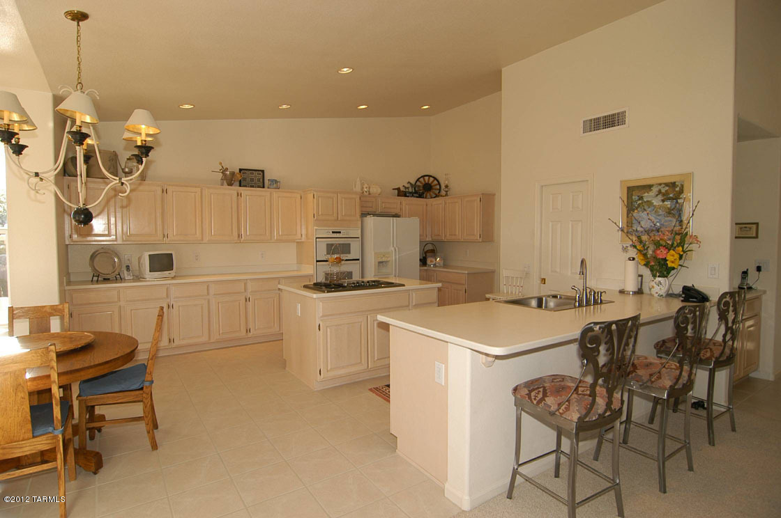 65175 East Emerald Ridge Drive Tucson, AZ 85739 - Photo 8 of 37