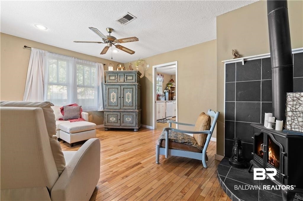 1116 Shore Acres Drive Mobile, AL 36605 - Photo 3 of 20