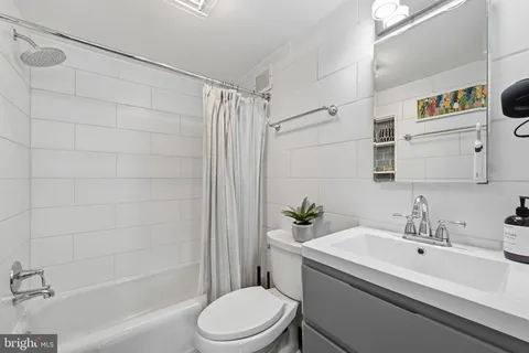 $565,000 | 1239 Vermont Avenue Northwest, Unit 709, Washington, DC 20005