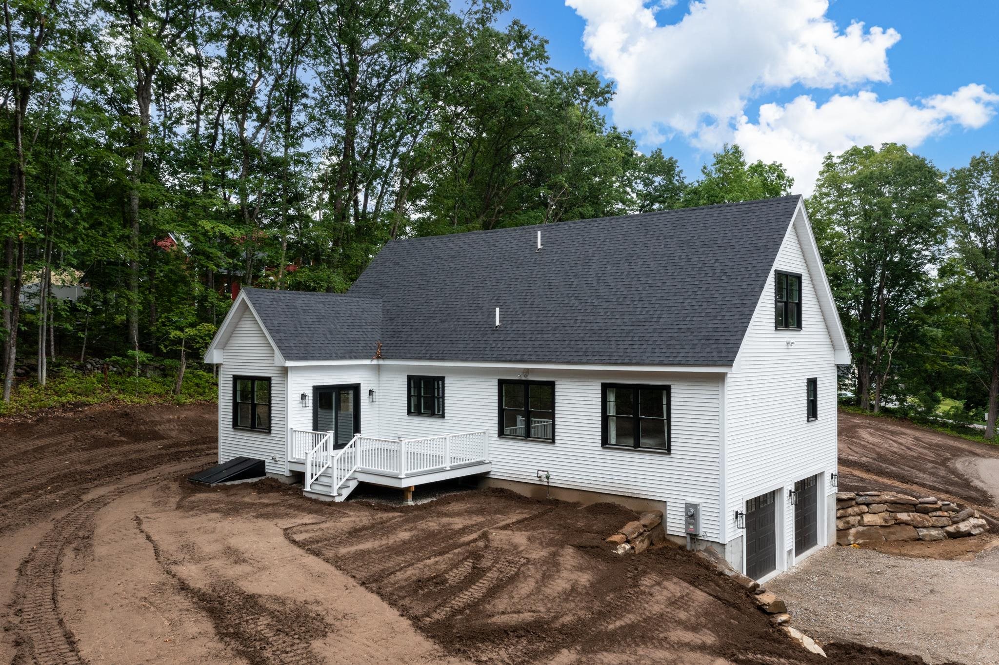 93 Stage Road Hampstead, NH 03841 - Photo 2 of 40 Gallery Image 2