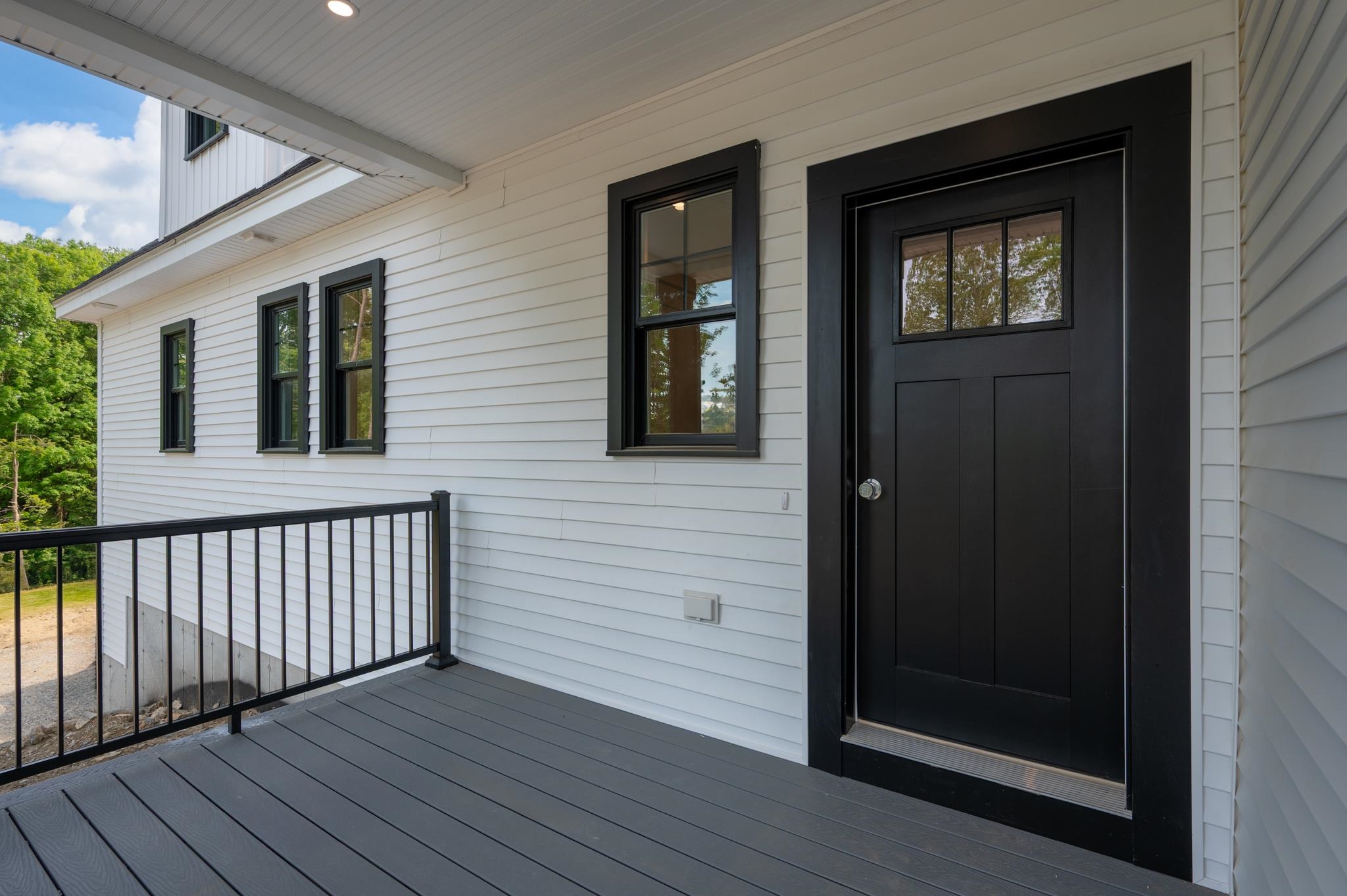 93 Stage Road Hampstead, NH 03841 - Photo 4 of 40 Gallery Image 4