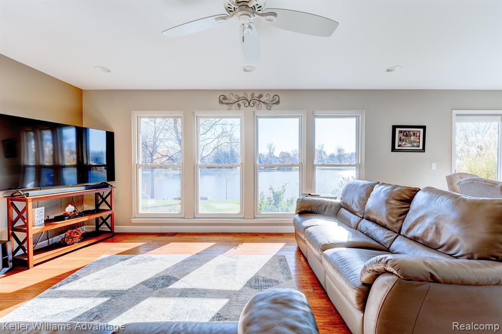 40843 Village Wood Road Novi, MI 48375 - Photo 7 of 46 Gallery Image 7