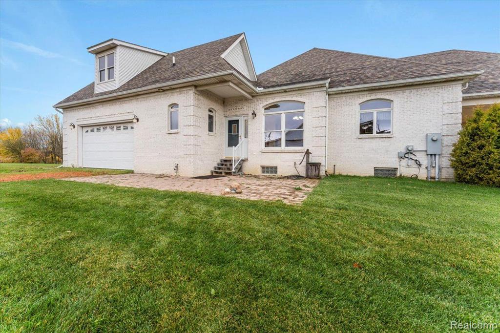 14532 Grafton Road Carleton, MI 48117 - Photo 3 of 69