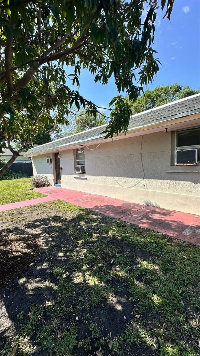 715 Southwest 6th Street, Unit 2 Dania Beach, FL 33004 - Photo 13 of 18