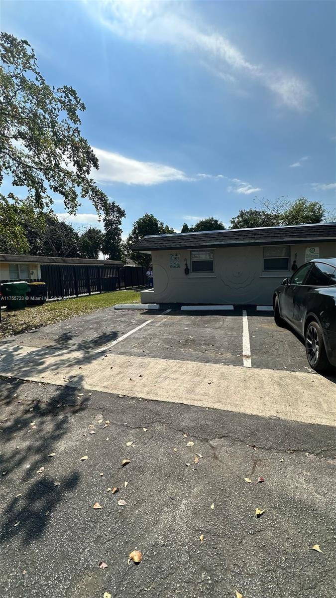 715 Southwest 6th Street, Unit 2 Dania Beach, FL 33004 - Photo 5 of 18