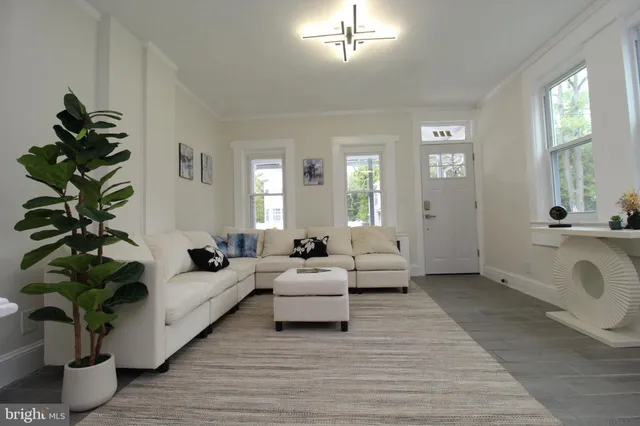 $2,100 | 212 Chestnut Street, Mount Holly, NJ 08060