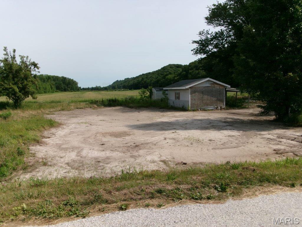 18291 Coon Creek Road Fieldon, IL 62031 - Photo 2 of 3