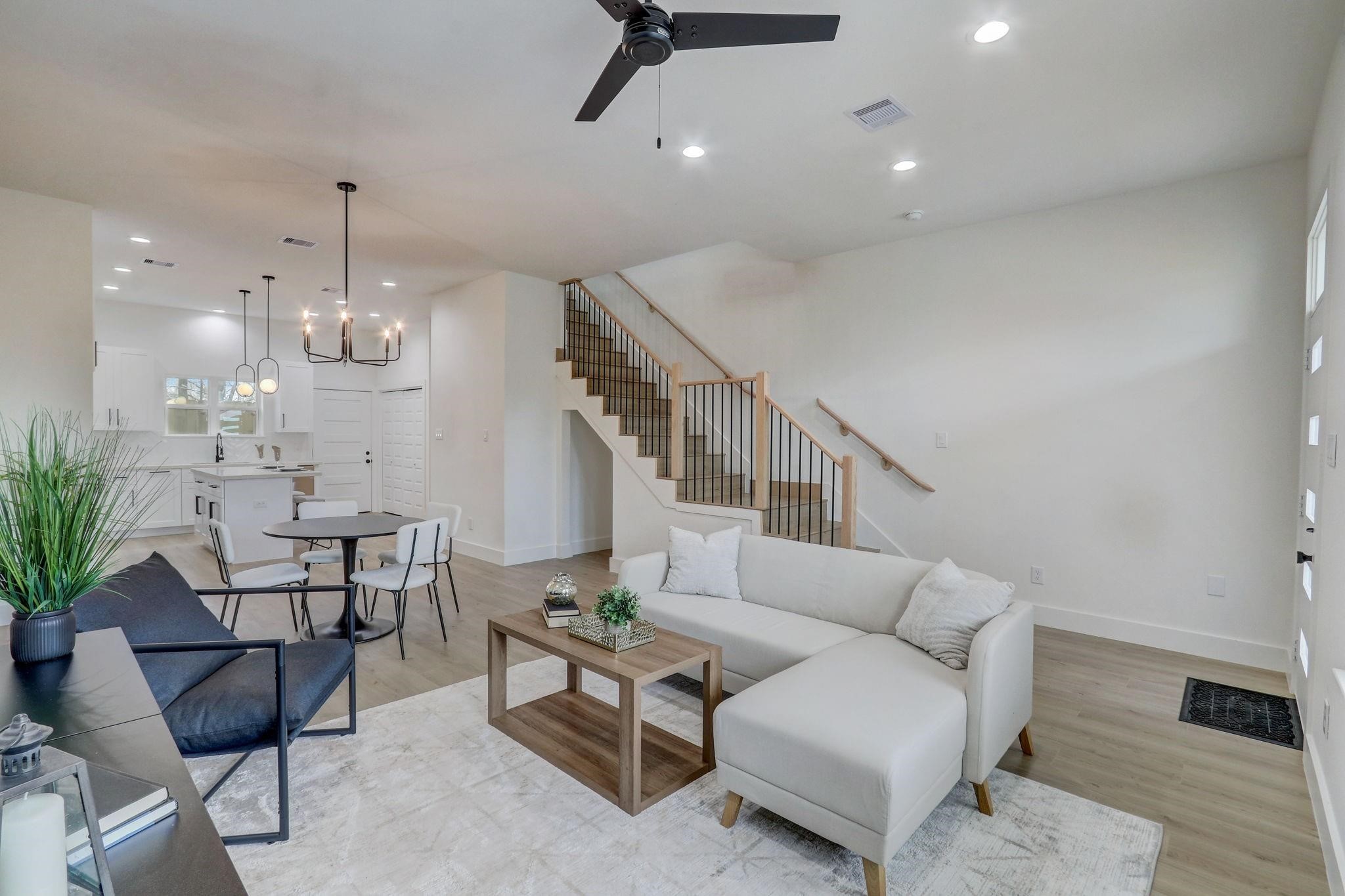 1211 Dewalt Street Houston, TX 77088 - Photo 5 of 28