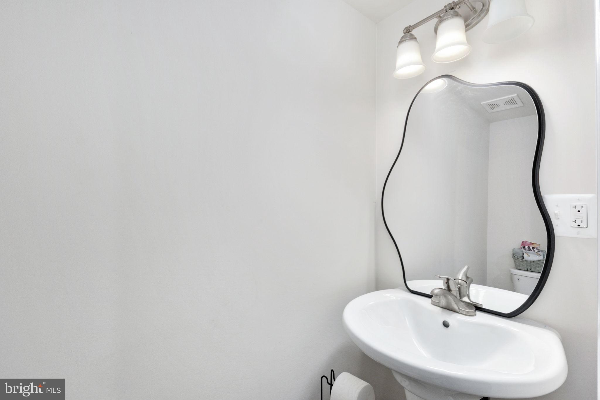 36032 Coyote Trail Locust Grove, VA 22508 - Photo 5 of 27