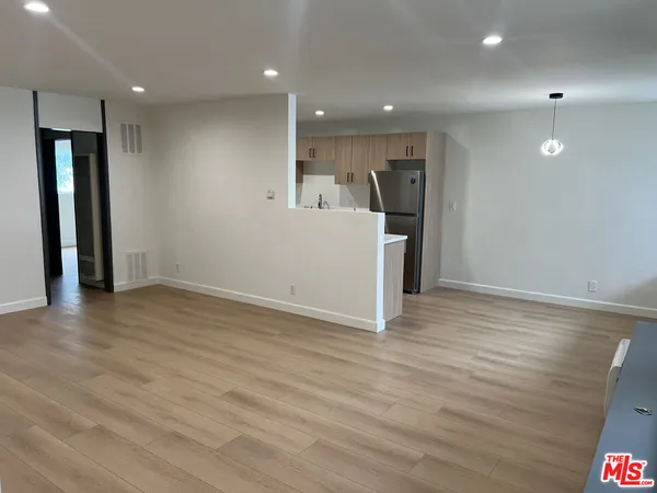 $2,995 | 1253 North Hayworth Avenue, Unit 109, West Hollywood, CA 90046