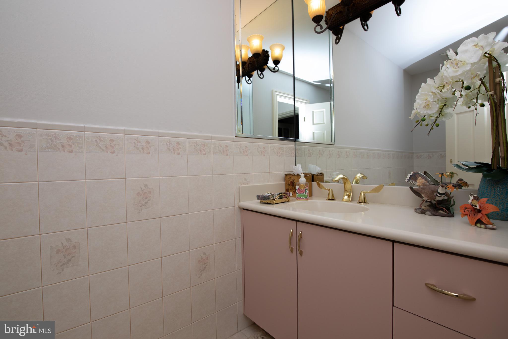 750 Cox Road Moorestown, NJ 08057 - Photo 20 of 67 Half Bathroom 2