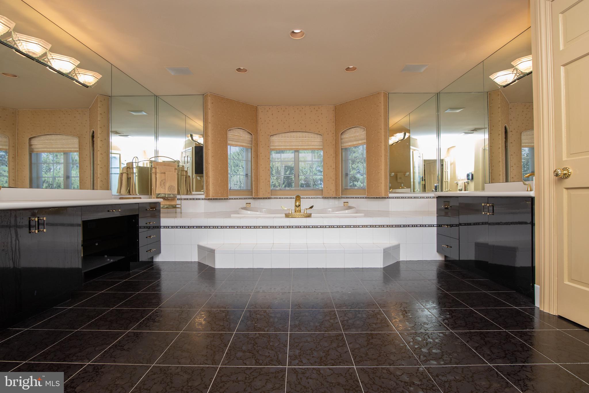 750 Cox Road Moorestown, NJ 08057 - Photo 29 of 67 Primary Bathroom