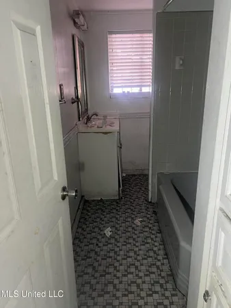 $40,000 | 2758 East Benwood Drive, Jackson, MS 39204