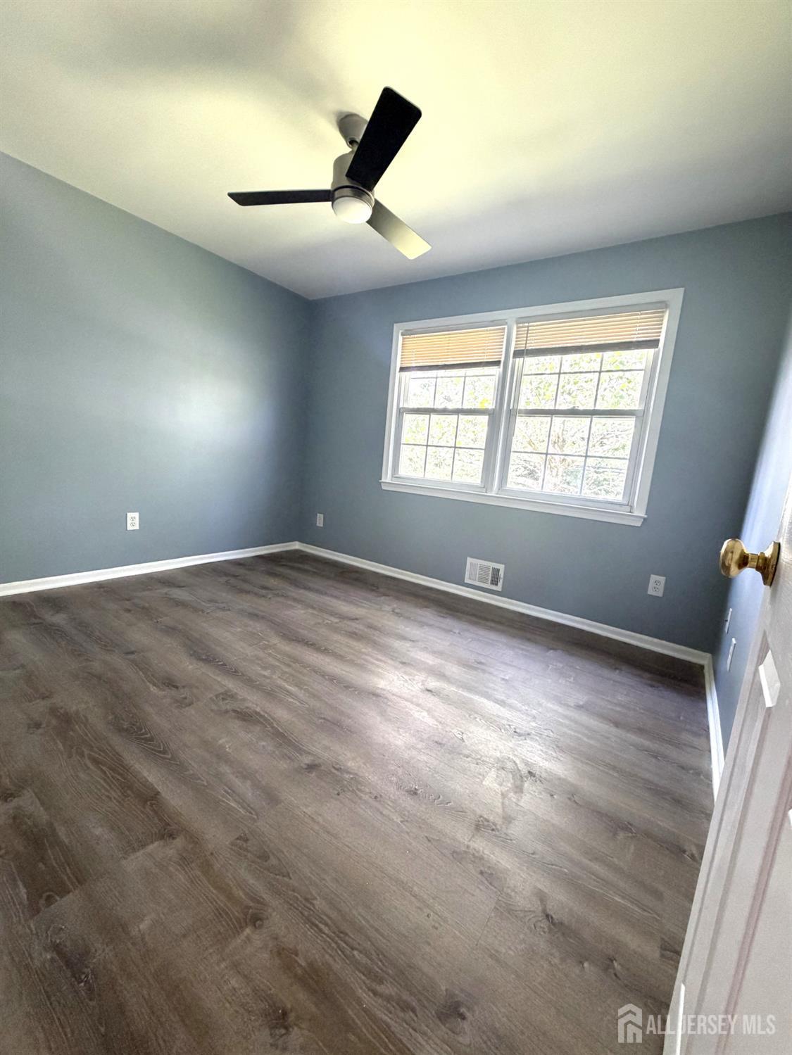 434 Plainfield Road Edison, NJ 08820 - Photo 18 of 33