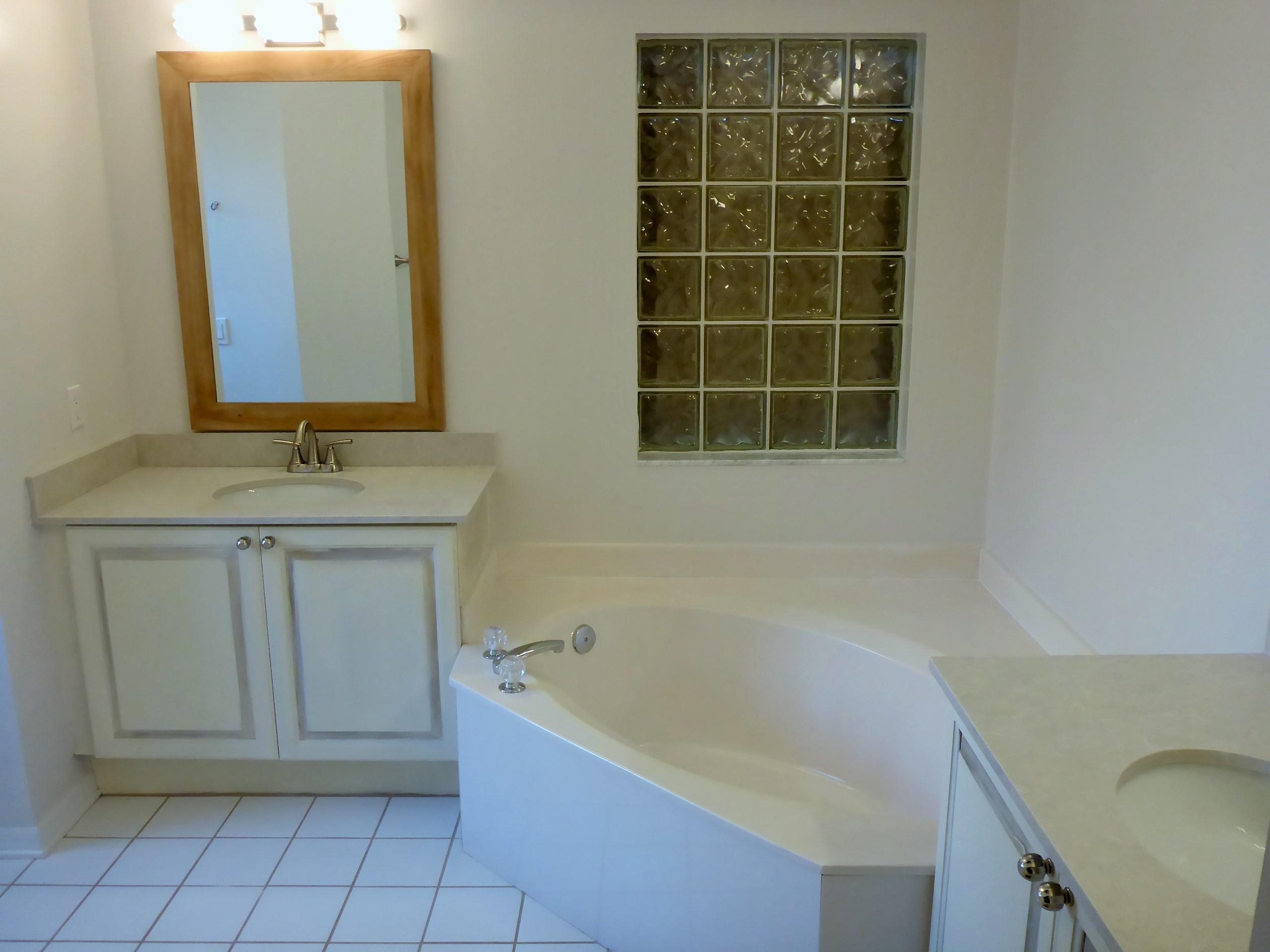 4033 Dorado Drive Riviera Beach, FL 33418 - Photo 23 of 35 P1020474