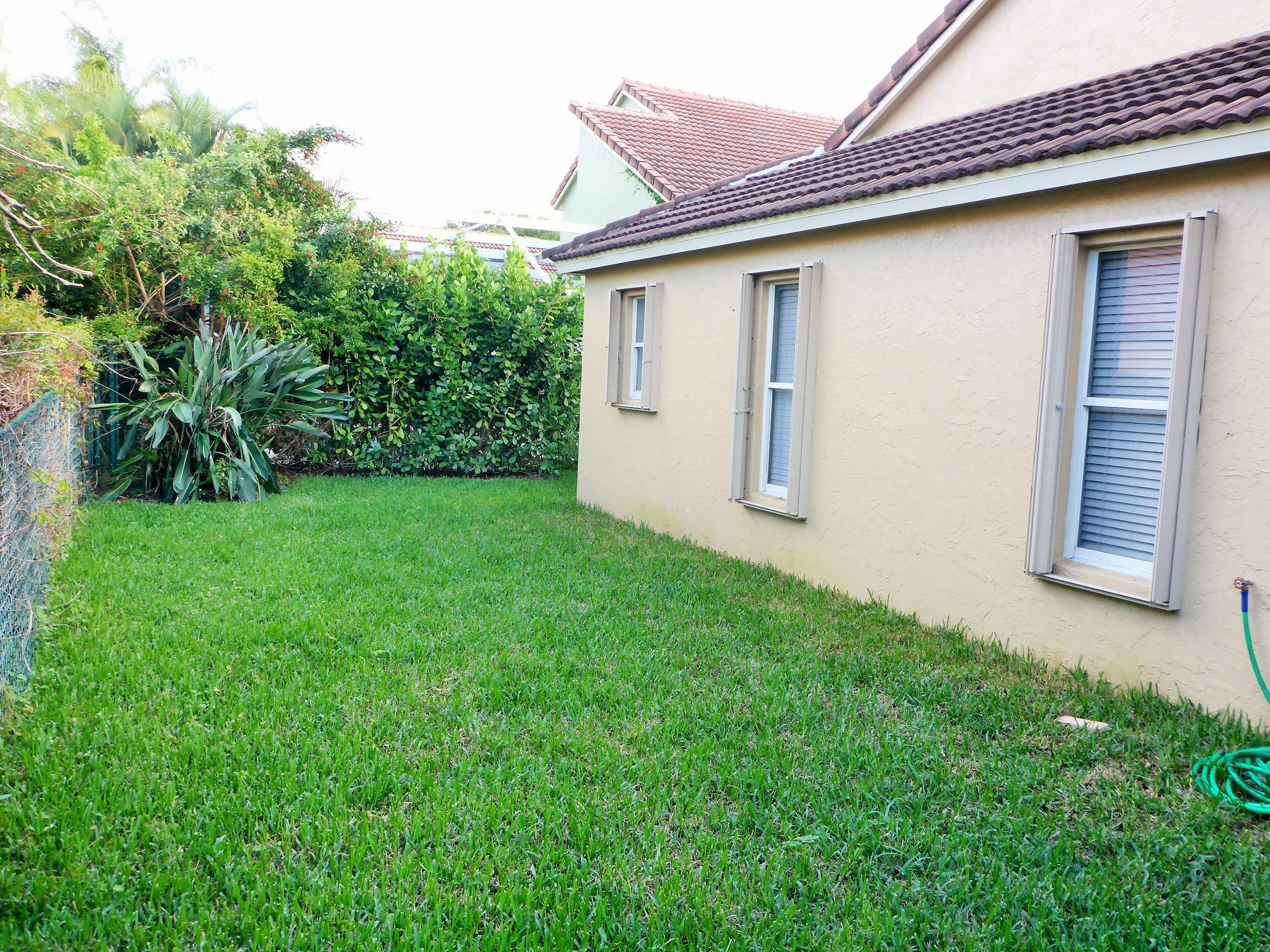 4033 Dorado Drive Riviera Beach, FL 33418 - Photo 29 of 35 P1020478