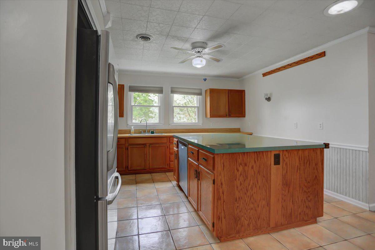 3187 Keller Road St. Thomas, PA 17252 - Photo 9 of 40 Kitchen w/large island