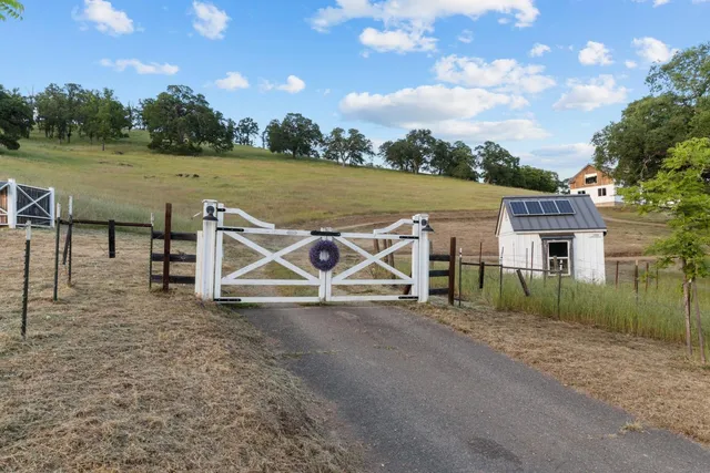 $998,000 | 14883 Vaira Ranch Road, Drytown, CA 95699