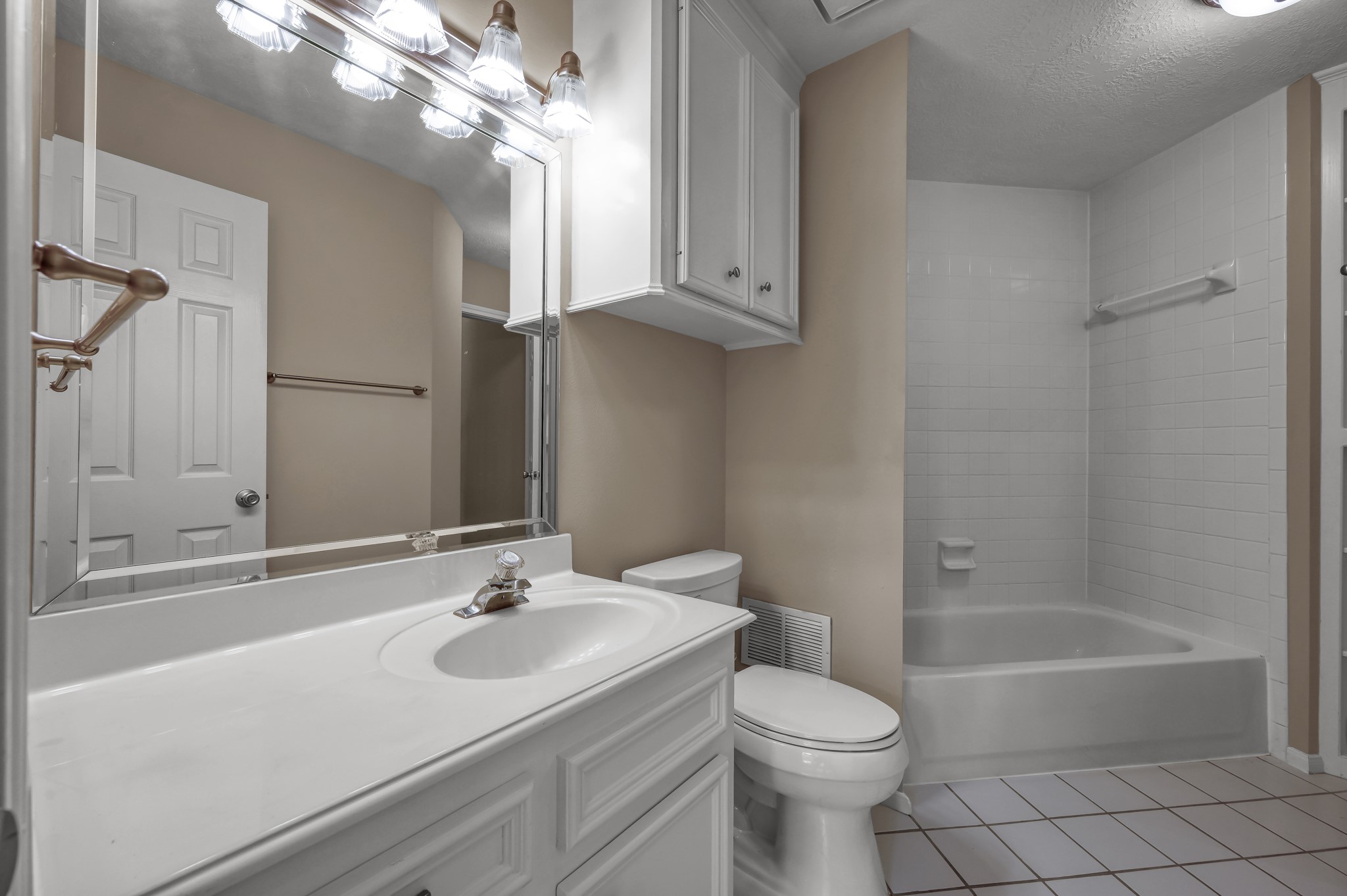 2205 Longmire Road Conroe, TX 77304 - Photo 29 of 49