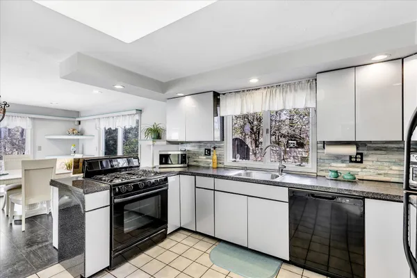 $679,000 | 2 Ocean Spray Lane, West Yarmouth, MA 02673