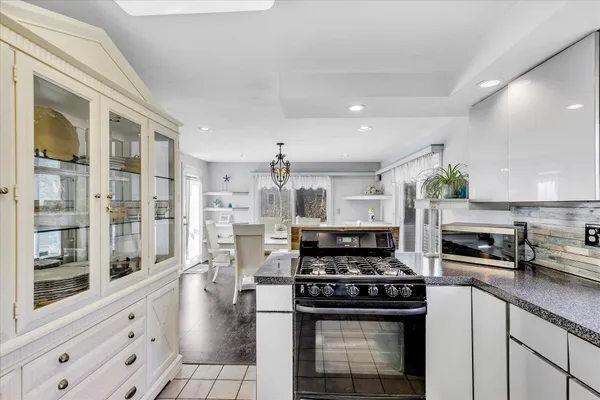 $679,000 | 2 Ocean Spray Lane, West Yarmouth, MA 02673