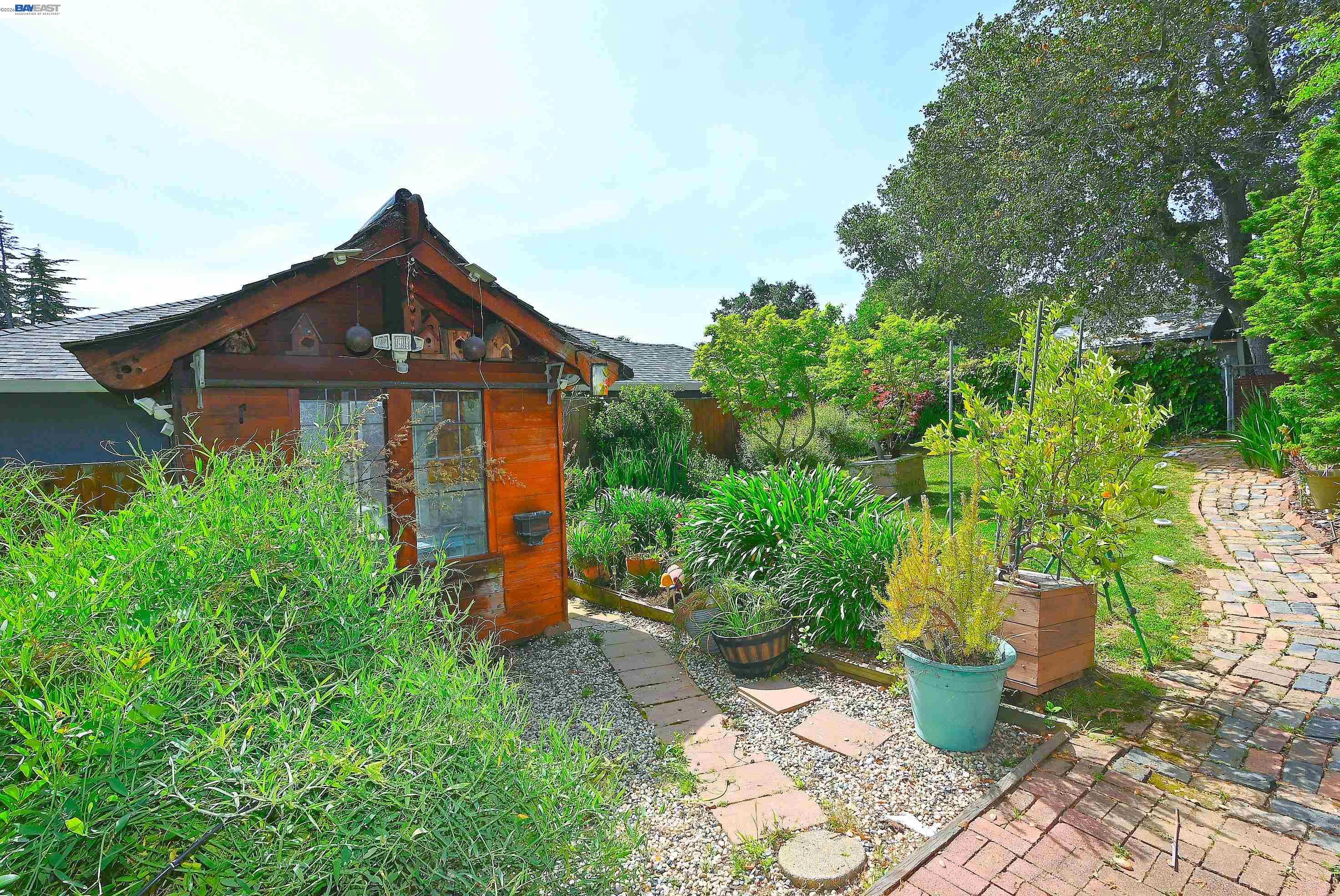 4199 Seven Hills Road Castro Valley, CA 94546 - Photo 12 of 37