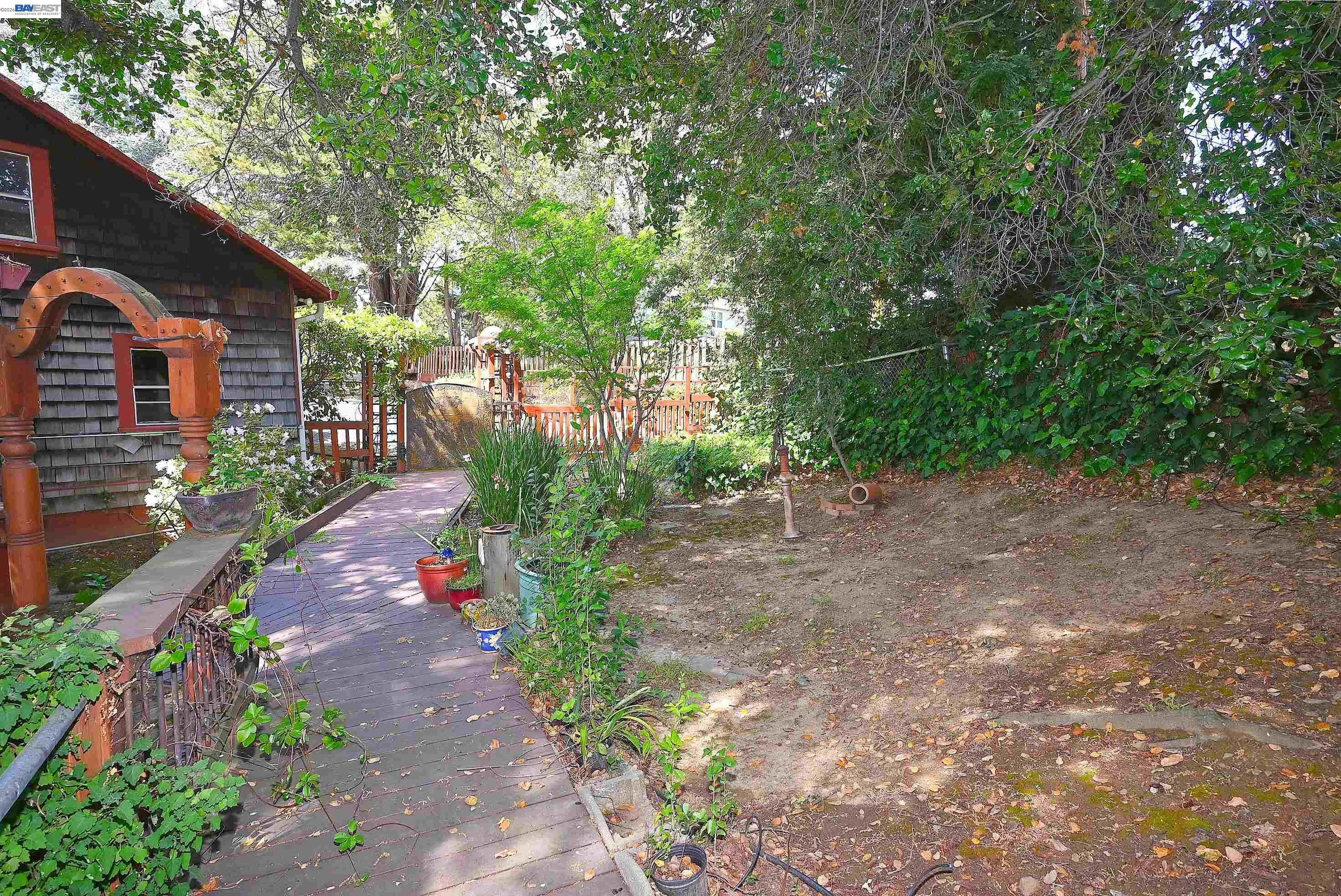 4199 Seven Hills Road Castro Valley, CA 94546 - Photo 7 of 37