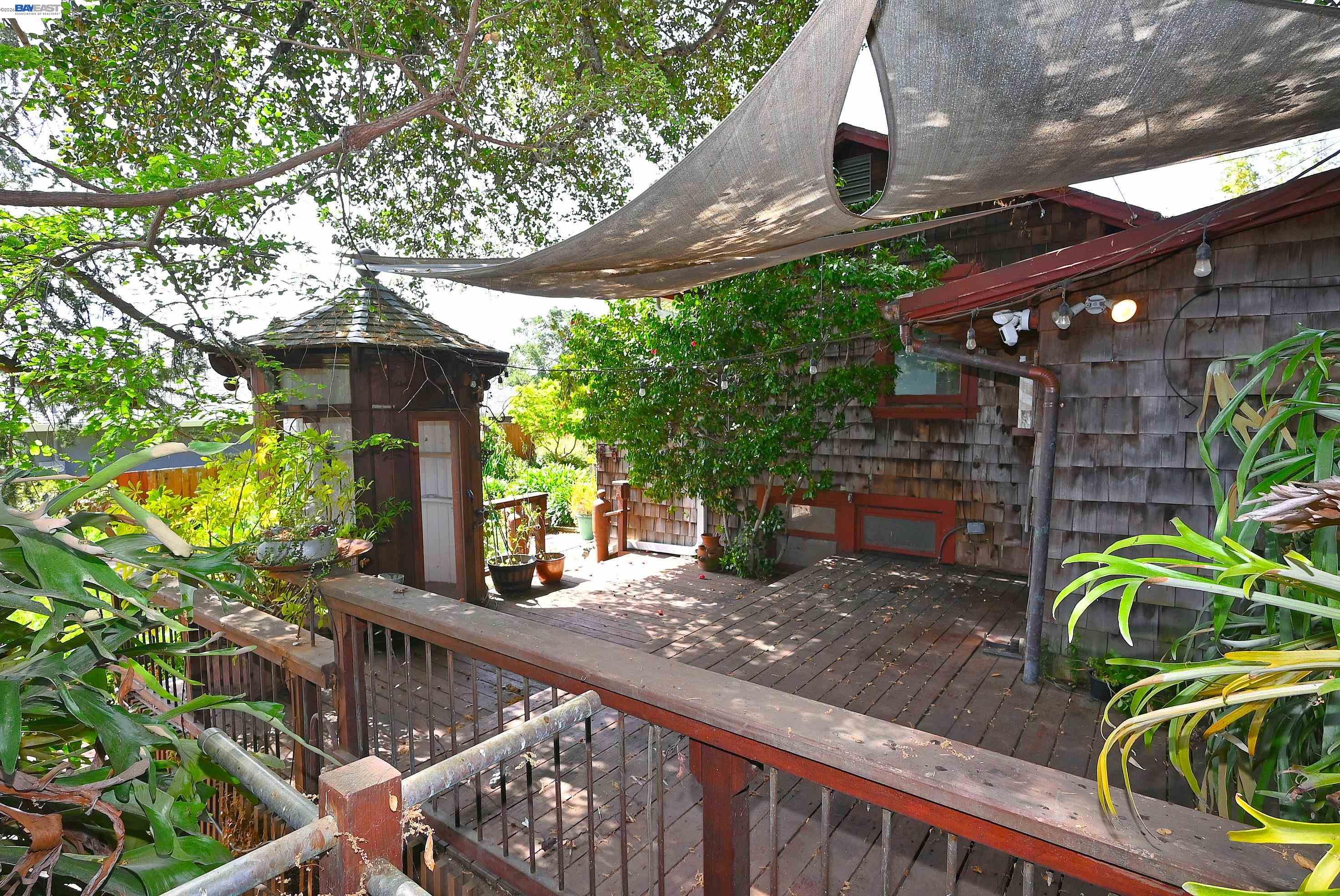 4199 Seven Hills Road Castro Valley, CA 94546 - Photo 8 of 37